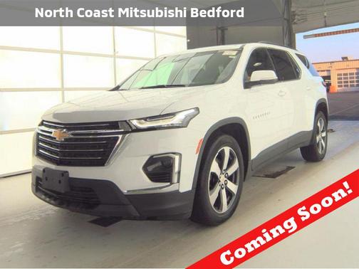 Summit White 2023 Chevrolet Traverse LT Leather