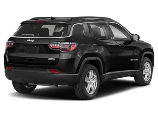 Diamond Black Crystal Pearlcoat 2022 Jeep Compass Latitude
