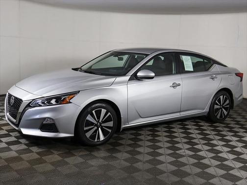 2022 Nissan Altima 2.5 SV