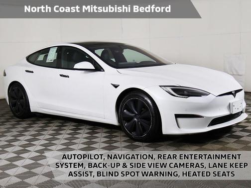 Pearl White Multi-Coat 2023 Tesla Model S Base