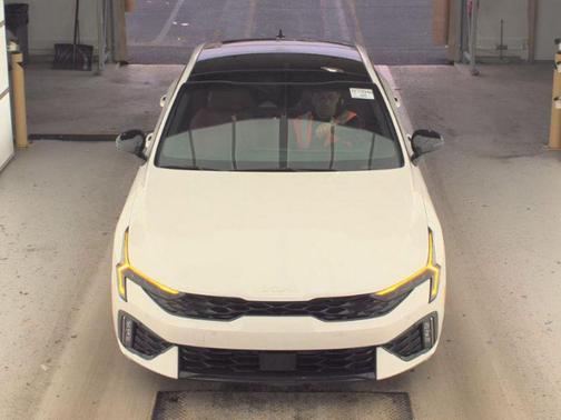 Snow White Pearl 2025 Kia K5 GT-Line