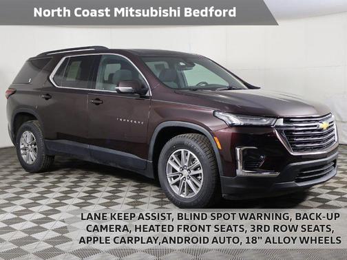 Black Cherry Metallic 2022 Chevrolet Traverse LT Cloth