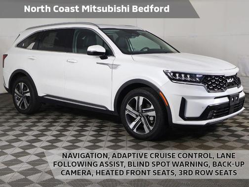 Snow White Pearl 2023 Kia Sorento Hybrid EX