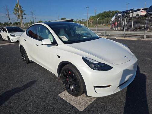 Pearl White Multi-Coat 2023 Tesla Model Y Performance Dual Motor All-Wheel Drive