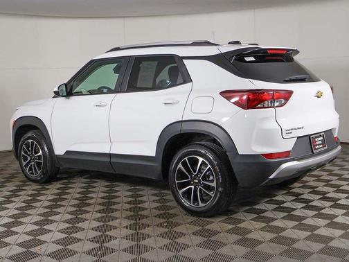 Summit White 2025 Chevrolet Trailblazer LT