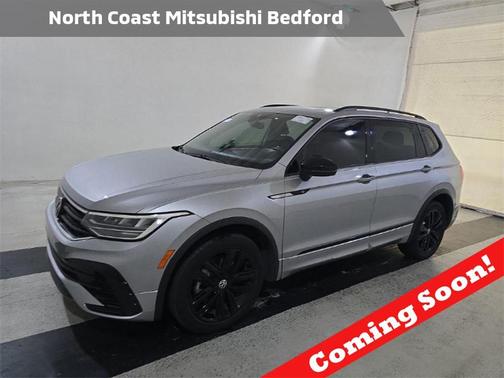 2022 Volkswagen Tiguan 2.0T SE R-Line Black