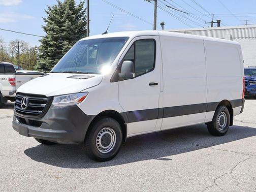 White 2019 Mercedes-Benz Sprinter 1500 Standard Roof I4
