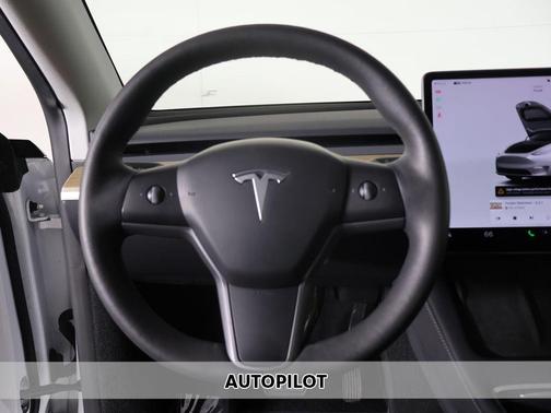 Pearl White Multi-Coat 2023 Tesla Model Y Long Range Dual Motor All-Wheel Drive