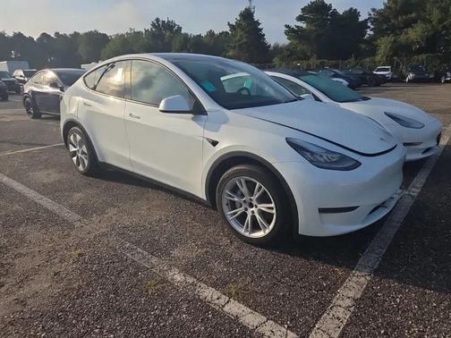 2023 Tesla Model Y Long Range Dual Motor All-Wheel Drive