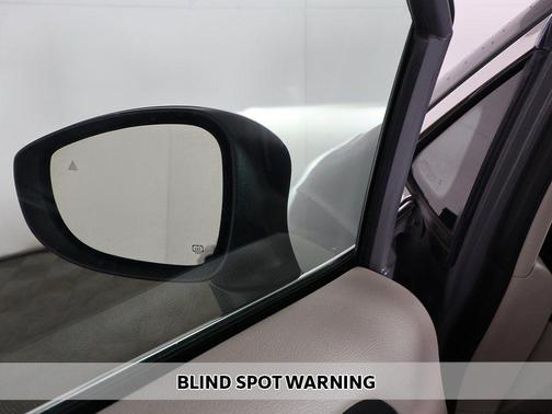 Ceramic Gray Clearcoat 2023 Chrysler Pacifica Touring L