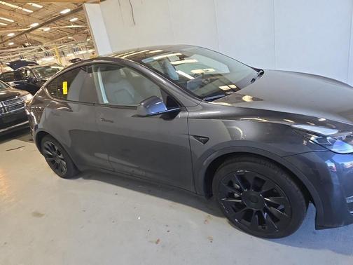 2024 Tesla Model Y Long Range Dual Motor All-Wheel Drive