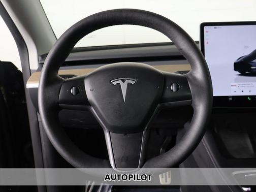 2024 Tesla Model Y Long Range Dual Motor All-Wheel Drive