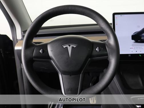 2024 Tesla Model Y Long Range Dual Motor All-Wheel Drive