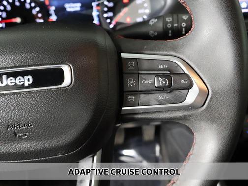 Diamond Black Crystal Pearlcoat 2024 Jeep Compass Trailhawk