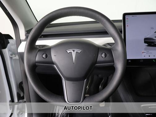 Pearl White Multi-Coat 2023 Tesla Model Y Long Range Dual Motor All-Wheel Drive