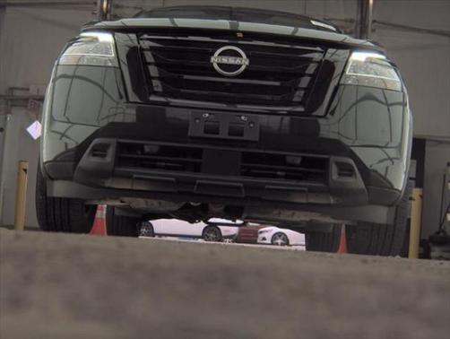 2023 Nissan Pathfinder SL 4WD