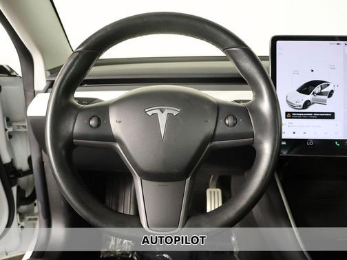Pearl White Multi-Coat 2018 Tesla Model 3 Performance