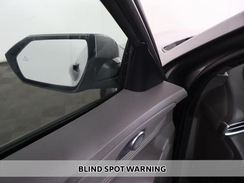 Fluid Metal 2023 Hyundai ELANTRA SEL