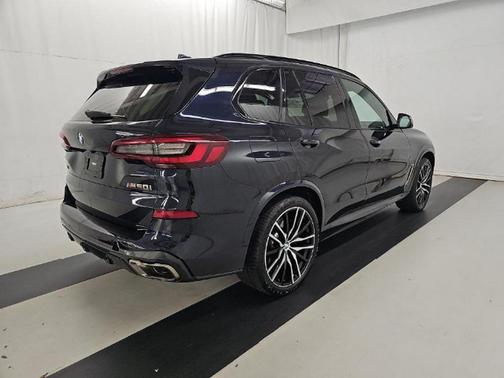 2023 BMW X5 M50i