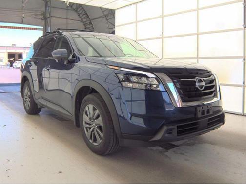 Deep Ocean Blue Pearl 2024 Nissan Pathfinder SV