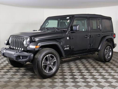 2023 Jeep Wrangler 4-Door Sahara 4x4