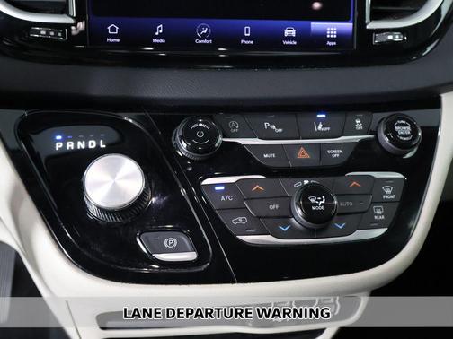 Granite Crystal Metallic Clearcoat 2023 Chrysler Pacifica Touring L