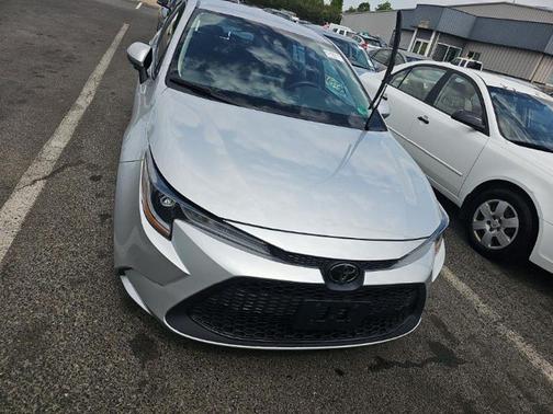 Classic Silver Metallic 2022 Toyota Corolla LE