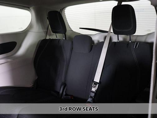 Granite Crystal Metallic Clearcoat 2023 Chrysler Voyager LX