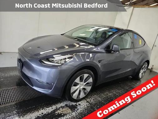 2022 Tesla Model Y Long Range Dual Motor All-Wheel Drive