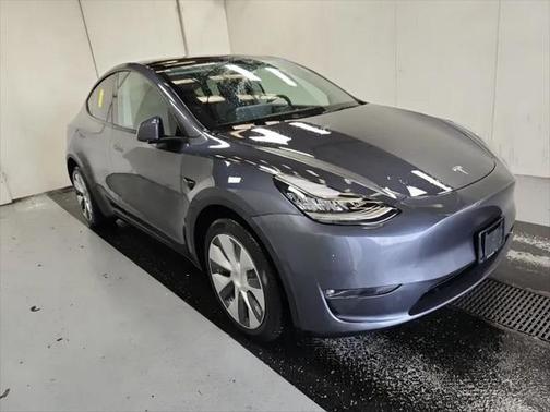 2022 Tesla Model Y Long Range Dual Motor All-Wheel Drive