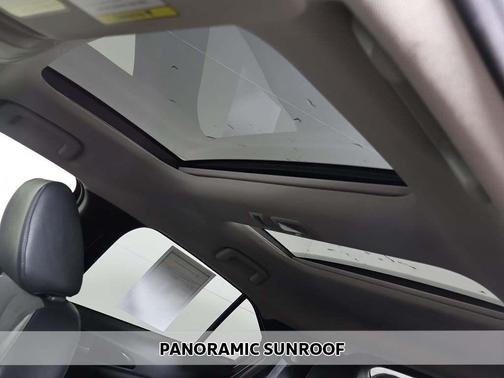 Labrador Black Pearl 2024 Mitsubishi Eclipse Cross SE