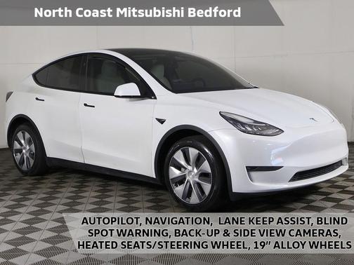 Pearl White Multi-Coat 2023 Tesla Model Y Long Range Dual Motor All-Wheel Drive