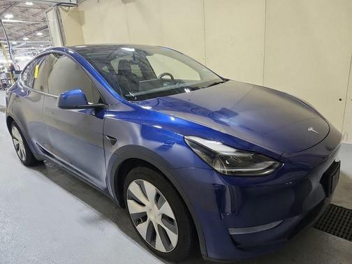 2022 Tesla Model Y Long Range Dual Motor All-Wheel Drive