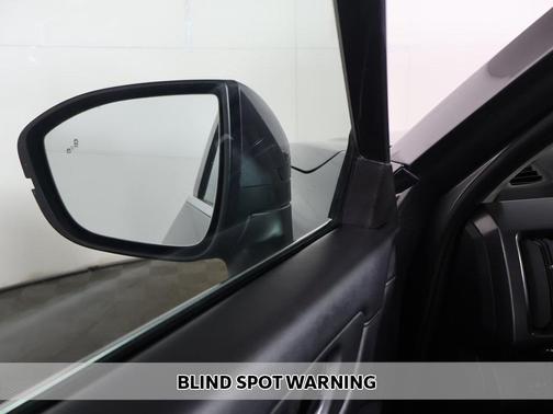 2024 Nissan Pathfinder SL 4WD