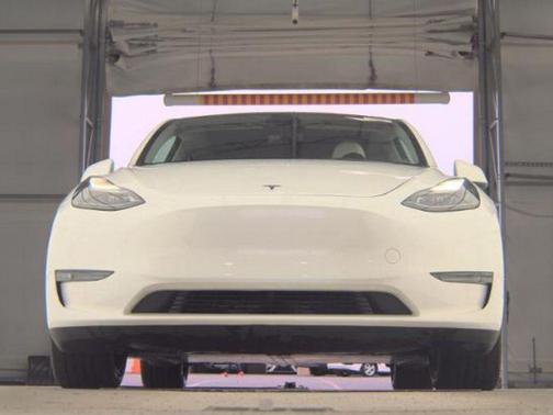 Pearl White Multi-Coat 2023 Tesla Model Y Long Range Dual Motor All-Wheel Drive