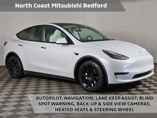 Pearl White Multi-Coat 2023 Tesla Model Y Long Range Dual Motor All-Wheel Drive