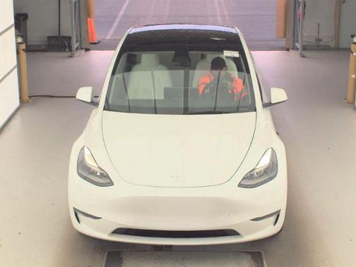 Pearl White Multi-Coat 2023 Tesla Model Y Long Range Dual Motor All-Wheel Drive