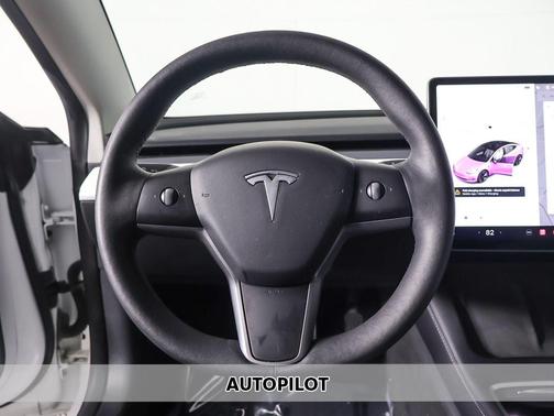 Pearl White Multi-Coat 2022 Tesla Model 3 Long Range