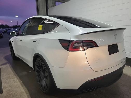 Pearl White Multi-Coat 2022 Tesla Model Y Performance Dual Motor All-Wheel Drive