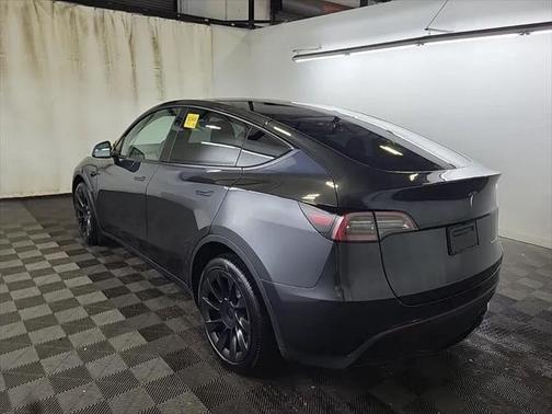 2025 Tesla Model Y Long Range Dual Motor All-Wheel Drive