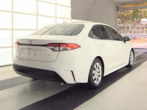 Ice Cap 2024 Toyota Corolla LE