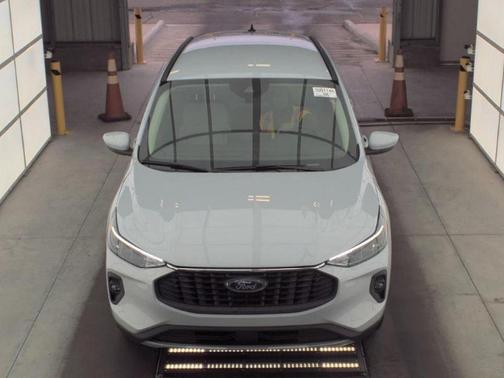 2025 Ford Escape PHEV SE