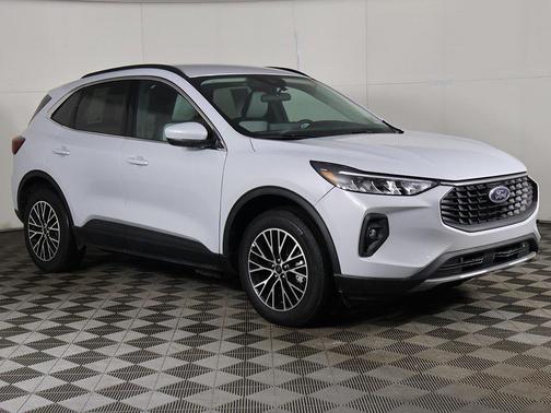 2025 Ford Escape PHEV SE