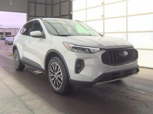 2025 Ford Escape PHEV SE