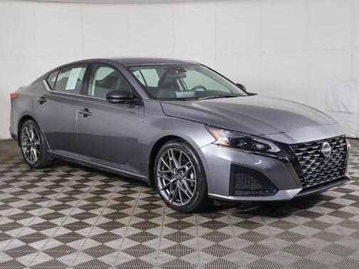 Gun Metallic 2023 Nissan Altima SR VC-Turbo FWD