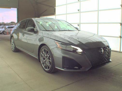 Gun Metallic 2023 Nissan Altima SR VC-Turbo FWD
