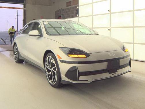 2024 Hyundai IONIQ 6 SEL