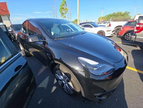 2024 Tesla Model Y Long Range Dual Motor All-Wheel Drive
