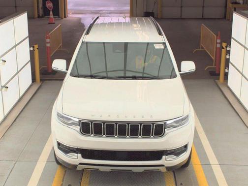 Bright White Clearcoat 2022 Jeep Wagoneer Series II 4x4