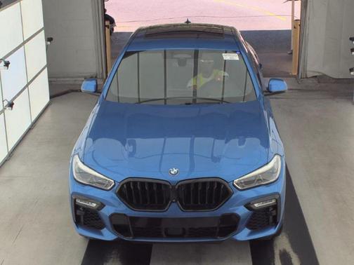 2020 BMW X6 M50i